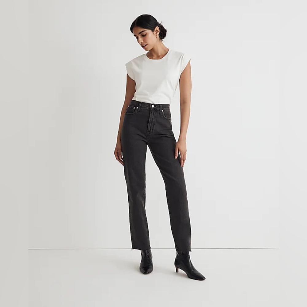 NWT Madewell The Perfect Vintage Straight Jean in black. Sz 33